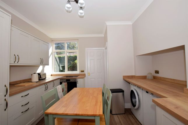 17, Parklands Avenue, Bognor Regis photo 5