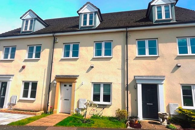 Town house for sale in Harewelle Way, Harrold, Bedford
