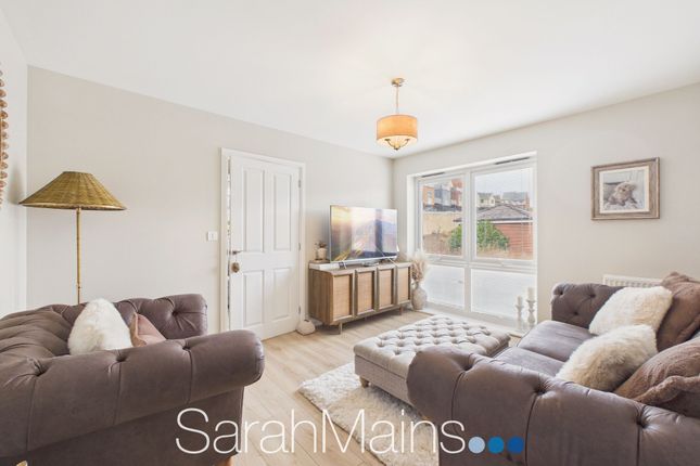 103 Featherwood Avenue, Newcastle Upon Tyne photo 4