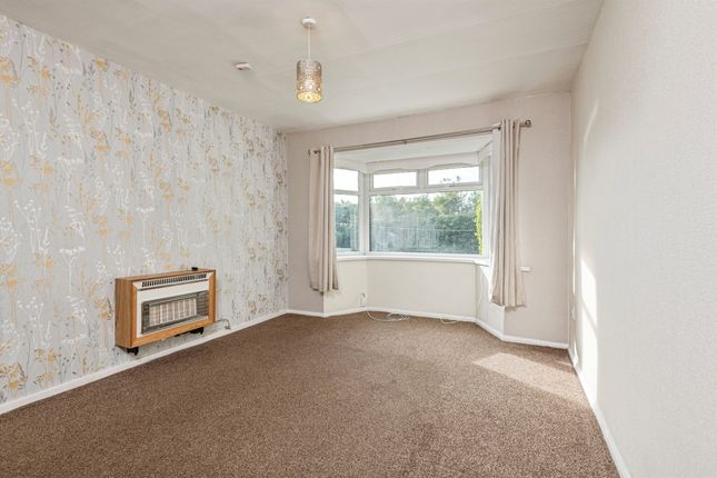 95, Edge Avenue, Dewsbury photo 3