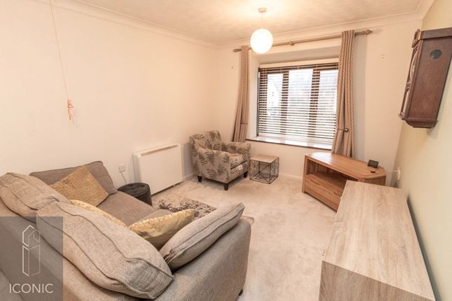 121, Laurel Court, Armstrong Road, Norwich photo 3
