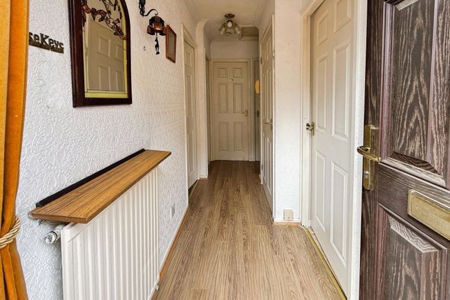 3, Lindrick Drive, Doncaster photo 2