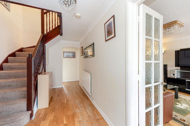 15, Bentley Close, Horndean photo 3