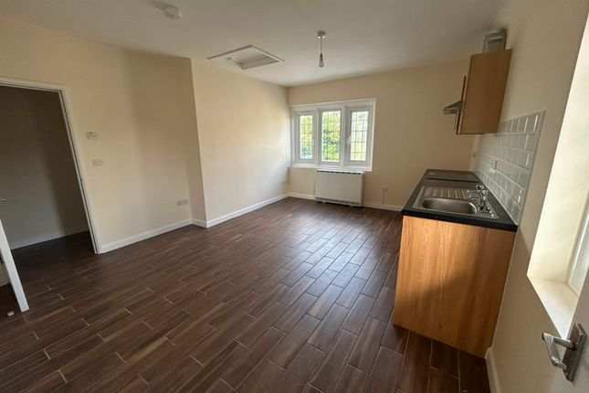 70, Oxley Moor Road, Wolverhampton photo 2