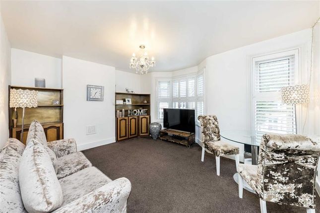 Flat for sale in Darfield Road, London