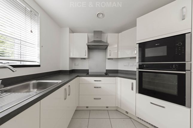 24 Edward Place, Churchfield Road, Walton On Thames photo 3
