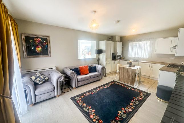 20, Slough Close, Corby photo 2