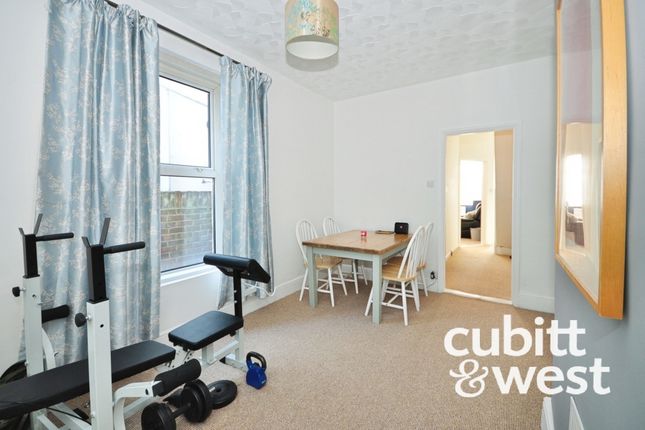 55, Hollam Road, Southsea photo 4