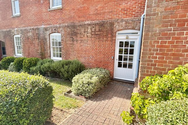 42 Consort Mews, Knowle, Fareham photo 2