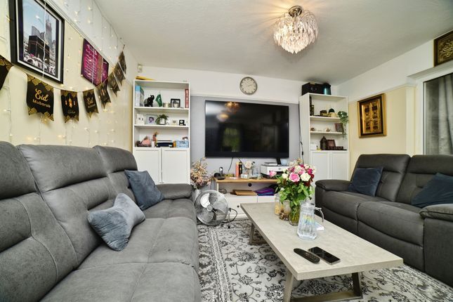 94, West Grove, HULL photo 2