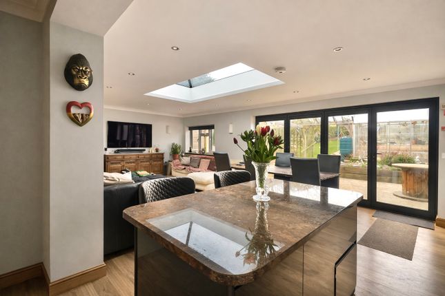 137, Oldmixon Road, Weston-super-Mare, North Somerset photo 3
