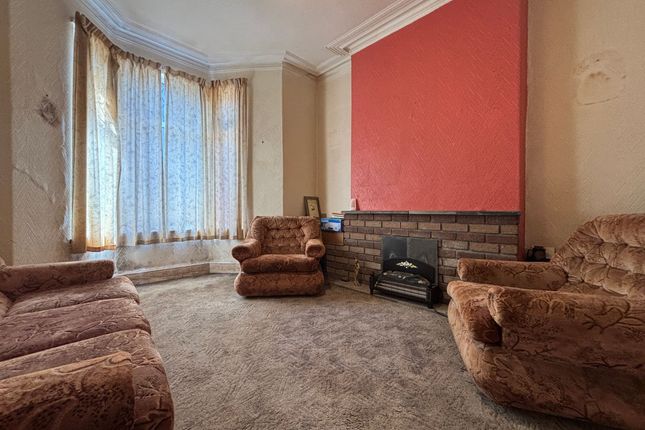 8 Station Street, Barry photo 4