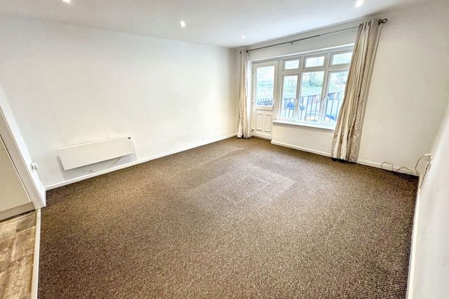 14 Gilpin House, Claymond Court, Stockton-on-Tees photo 2