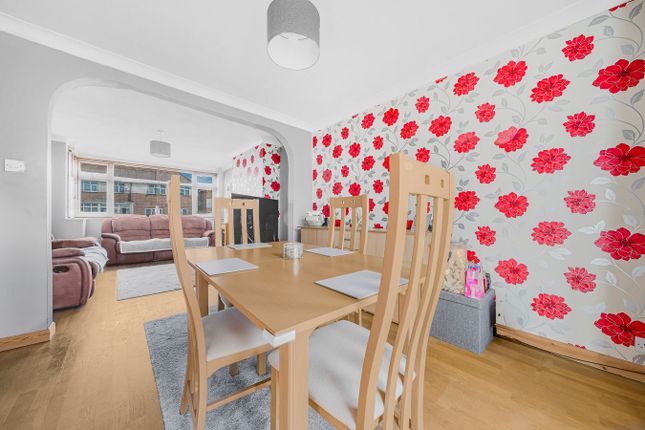 26, Hogarth Avenue, Ashford photo 4