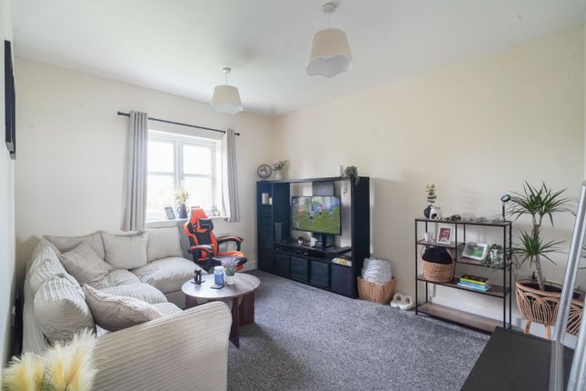 18, Regency Square, Warrington photo 2