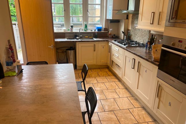 Thumbnail Terraced house to rent in 6 Bed House, Turners Road, London