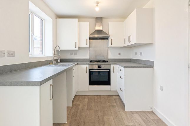 53, Coot Way, Nottingham photo 4