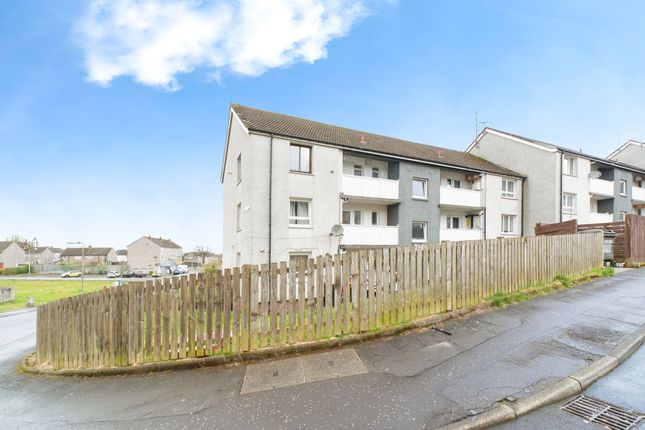 Maple Drive, Johnstone PA5, 3 bedroom flat for sale - 69835859 ...