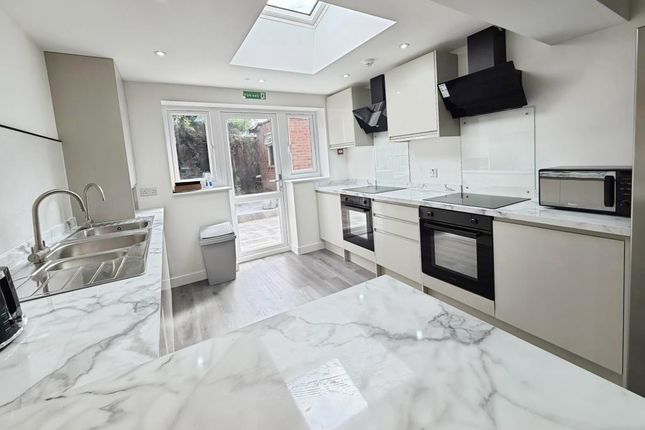 Room 2, Brunswick, Bracknell photo 4