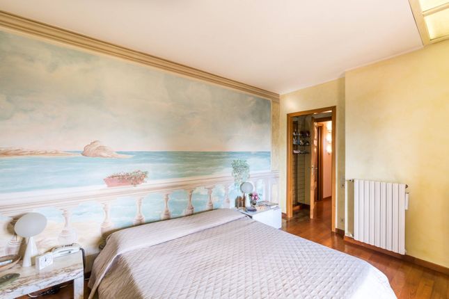 Villa for sale in Via Balduini, Forte Dei Marmi, It