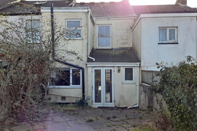 18, Raymond Road, Redruth photo 2