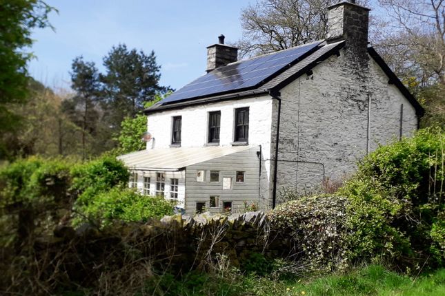 Farmhouse for sale in Talybont