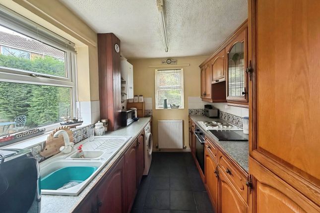 2, Derwent Close, Mansfield photo 3