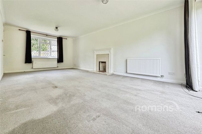 7, Forbes Chase, Sandhurst photo 4