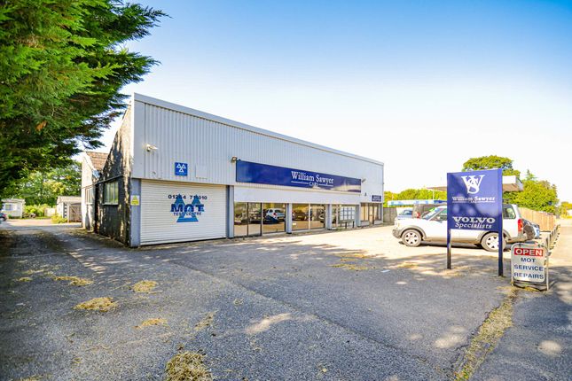 Thumbnail Commercial property to let in Former William Sawyer Car Sales, Andover