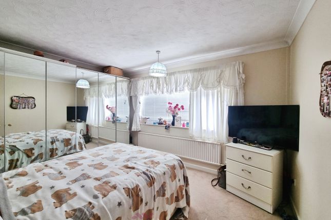 92, Brecks Lane, Doncaster photo 2
