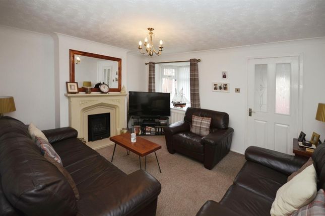 Semi-detached house for sale in Maplewood Avenue, Hull