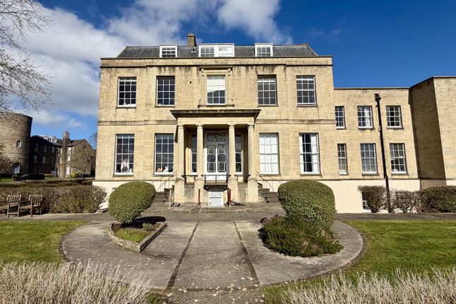Studio flat on 12, Beech House, Barkleyâ€™s Hill, Bristol, £225,000