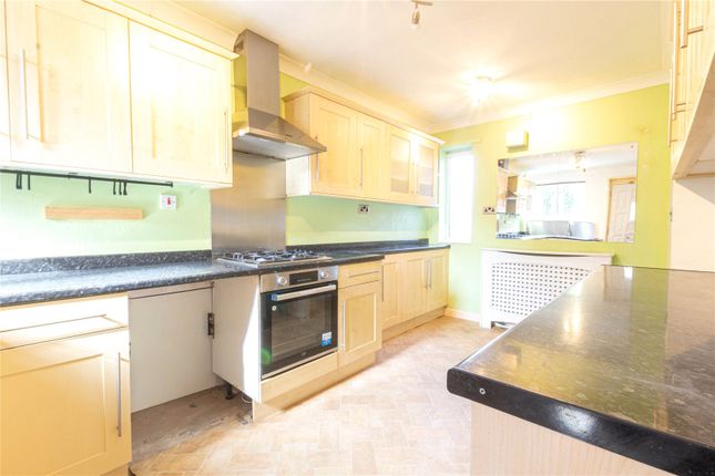 73, Roger Lane, West Yorkshire photo 3