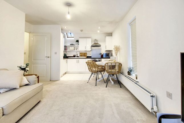 Apt 6, 1 Barradale Court, Leicester photo 2