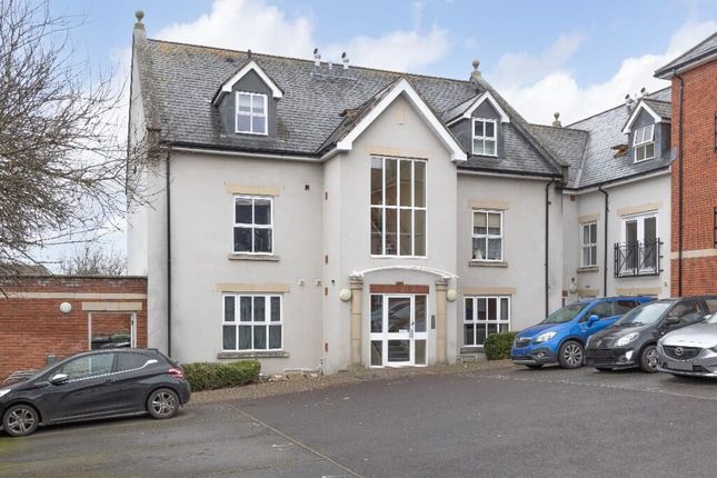 3-bed flat on 54, Conigre Square, TROWBRIDGE, £165,000