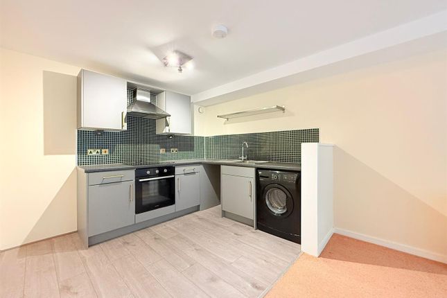 119, Kingswood Hall, Sheffield photo 4