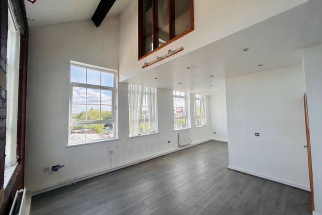 Flat 20, Peel Mills, Commercial Street, Leeds photo 4