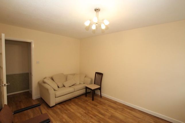 Flat to rent in The Hollies, Christchurch Avenue, Harrow