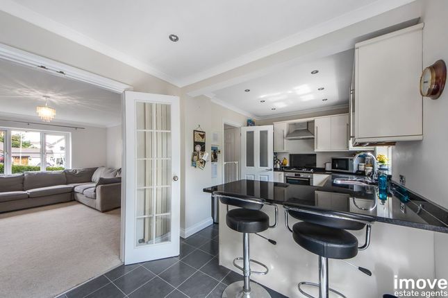 1 Margaret Close, Newton Abbot photo 2