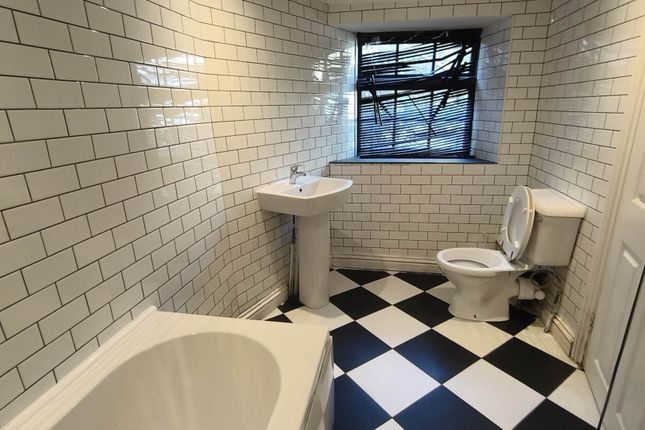 30, Fore Street, Camelford photo 4