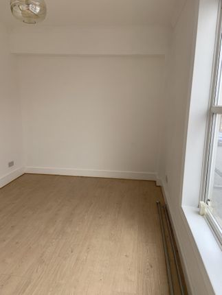 Middle Flat 58-62, Hockliffe Street, Leighton Buzzard photo 5