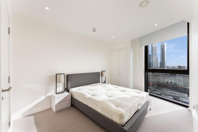 Flat 1801 Vetro Court 6, Salter Street, London photo 4