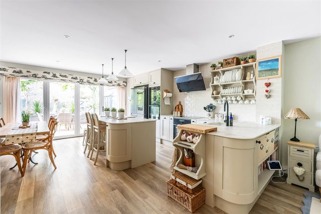 36, Tippett Lane, Oxted photo 2