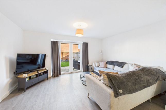 5, Welberry Way, Camberley photo 4