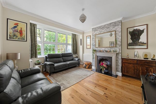24 The Chase, Coulsdon photo 2