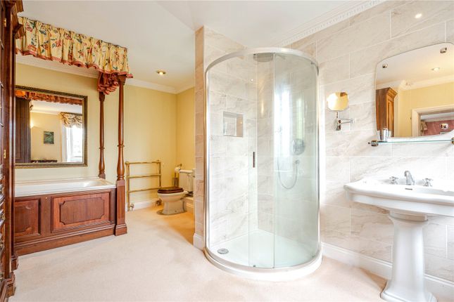 En Suite Bathroom