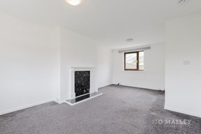 16, Cunninghar Drive, Tillicoultry photo 2