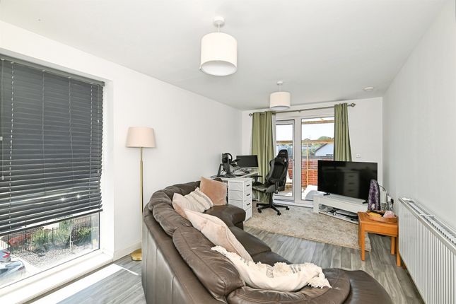 Flat 5, 32, Heath Wood Drive, Maidstone photo 4