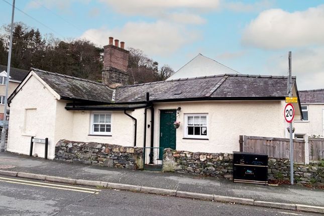 Thumbnail Detached house for sale in Morfa Drive, Conwy