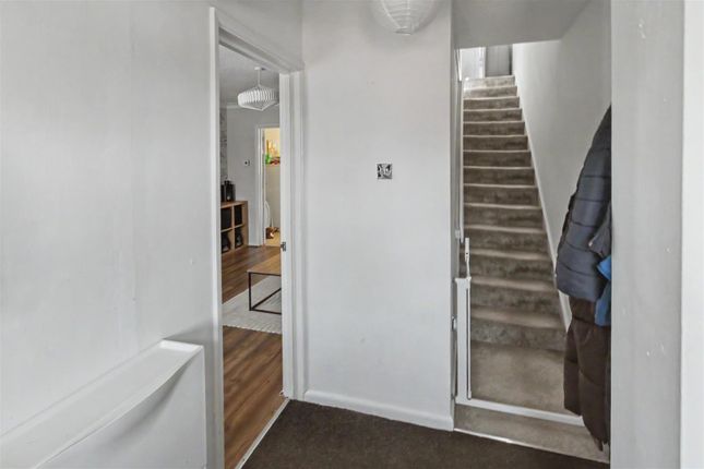 Magnolia Close, Norwich photo 3